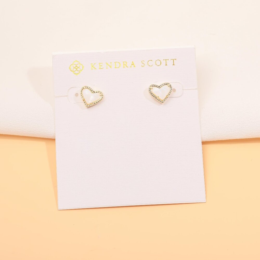 NEW Kendra Scott Ari Heart Gold Ivory Mother-Of-Pearl Stud Earrings